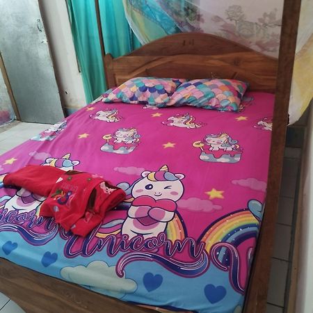 Agus Family Homestay Labuan Bajo Exterior foto